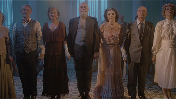 Fotogramma da Amati Fantasmi
