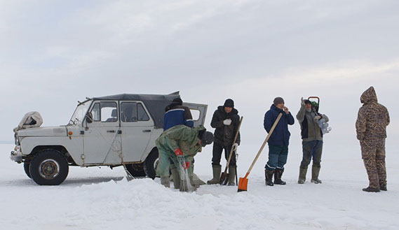Fotogramma da Beyond The Glacier