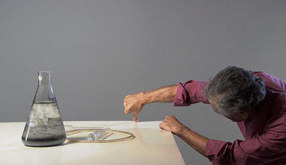 Fotogramma da Fondata sul lavoro