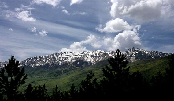 Fotogramma da Al Cusna. Le radici del canto, la memoria del cuore 