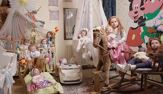 Fotogramma da Lonely dolls